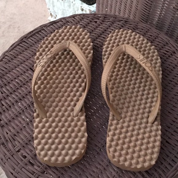 acupressure flip flops